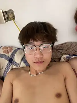  Delicious-boys-001 chat room