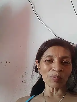 Webcam Model (soltrinidad)  is live.Free join now!