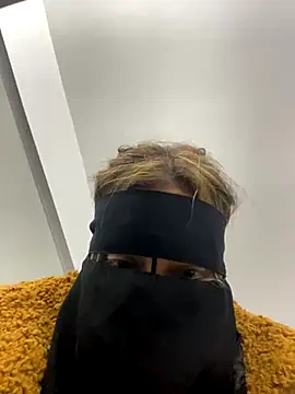 Webcam Model (Warda-arabic)  is live.Free join now!