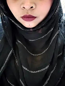 Webcam Model (Indian-Nazia)  is live.Free join now!