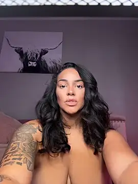 Webcam Model (Sexilexiprincess)  is live.Free join now!