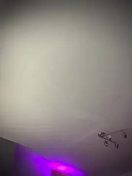 miaparkes webcam stripchat model stream image