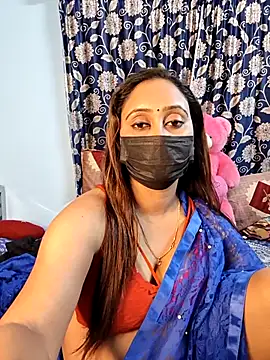 Webcam Model (Cute-lusi)  is live.Free join now!