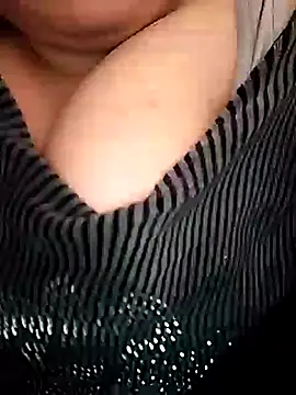 Webcam Model (carmelasexy)  is live.Free join now!