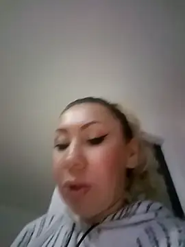 Webcam Model (coral_smitth)  is live.Free join now!