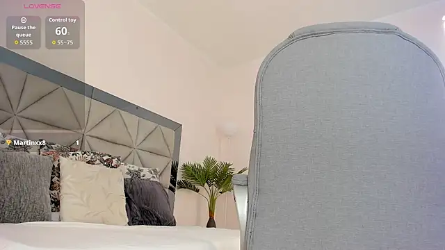 tati_saldarriaga - Tati_saldarriaga's free webcam - UK Sex Cams