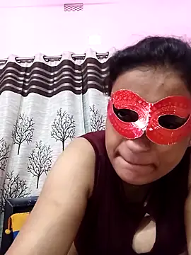 Webcam Model (Gullapi)  is live.Free join now!