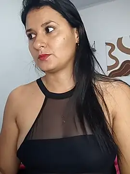 Webcam Model (elena_jonees)  is live.Free join now!