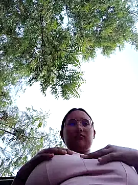 Webcam Model (young_dairy01)  is live.Free join now!