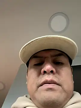 pelotas2000 - Pelotas2000's free webcam - UK Sex Cams