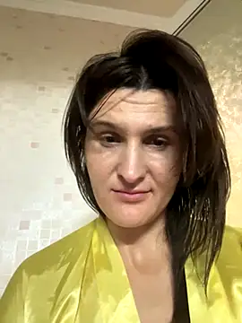 Webcam Model (NikaSwan2831)  is live.Free join now!