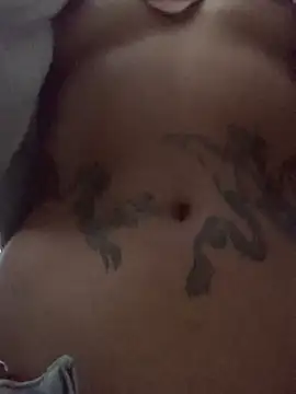 Webcam Model (Emilyy-18)  is live.Free join now!