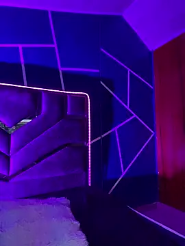 Webcam Model (angel_natural)  is live.Free join now!