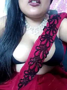 Webcam Model (Cuty-Lina)  is live.Free join now!