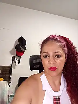 Webcam Model (LAPOTRA_04)  is live.Free join now!