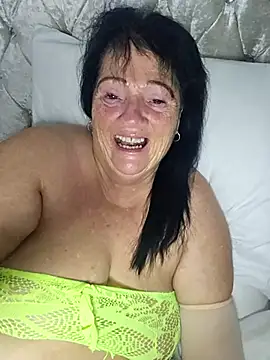 Webcam Model (Angeldelightt)  is live.Free join now!