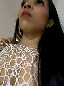 Webcam Model (Rosa_25x)  is live.Free join now!