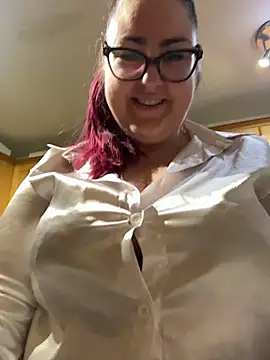 Webcam Model (Lacey-BBW)  is live.Free join now!