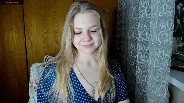 alinamors - AlinaMors's free webcam - UK Sex Cams