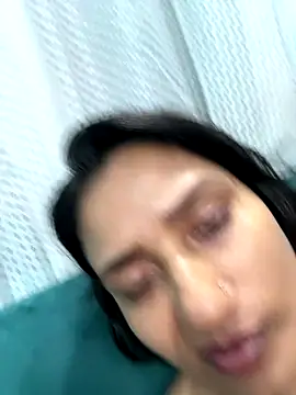 Webcam Model (heenashai)  is live.Free join now!