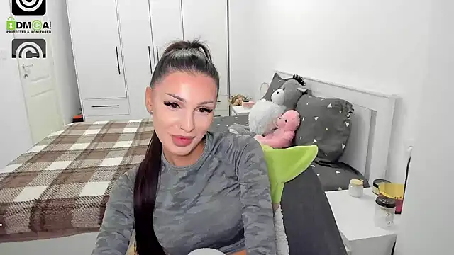 Helen Shawn (HelenShawn)