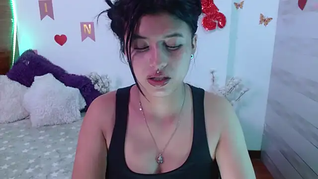 petite_coral - Petite_coral's free webcam - UK Sex Cams