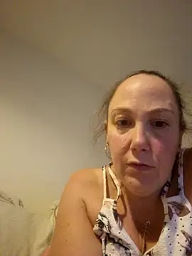 Webcam Model (Wisie_Cutie)  is live.Free join now!