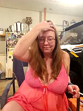 Webcam Model (MsShelby40)  is live.Free join now!