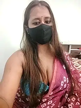 Webcam Model (LoveLy-Soneya)  is live.Free join now!