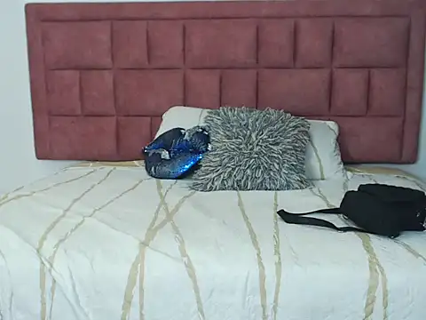 sweetsubmisaxox webcam stripchat model stream image