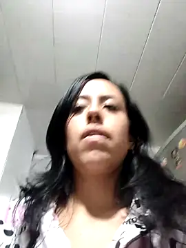 Webcam Model (Queen_Ashly)  is live.Free join now!