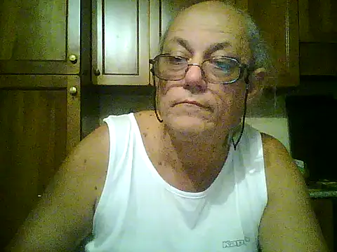 gianbragallini live cam screenshot male from Italy on Bagaboante — Live Sex Chat & Cams