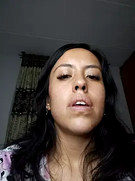 Webcam Model (Queen_Ashly)  is live.Free join now!