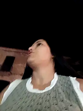 Webcam Model (girl_milk1)  is live.Free join now!