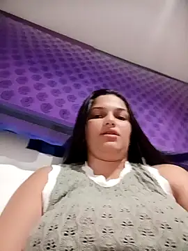 Webcam Model (girl_milk1)  is live.Free join now!