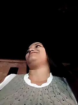 Webcam Model (girl_milk1)  is live.Free join now!