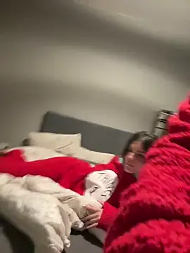 YoungCouple2007 Live Webcam on Stripchat