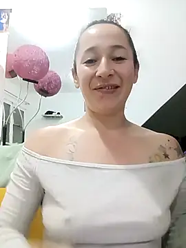 Webcam Model (emilypoppy3)  is live.Free join now!