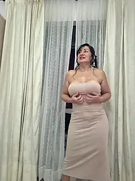 Webcam Model (viollett_28)  is live.Free join now!