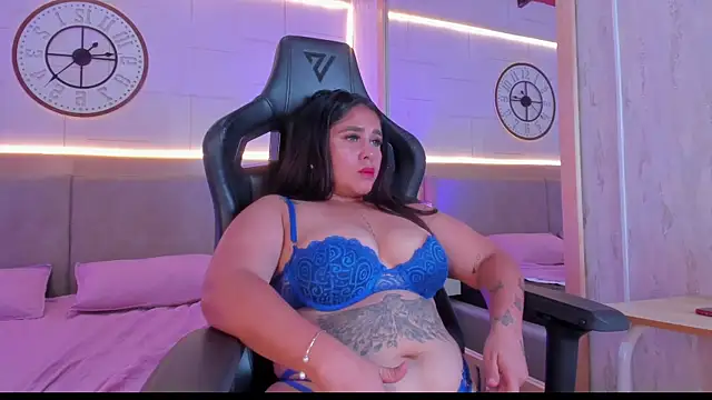 julietaa_1 - Julietaa_1's free webcam - UK Sex Cams