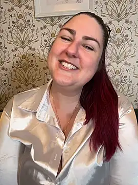 Webcam Model (Lacey-BBW)  is live.Free join now!