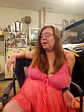 Webcam Model (MsShelby40)  is live.Free join now!