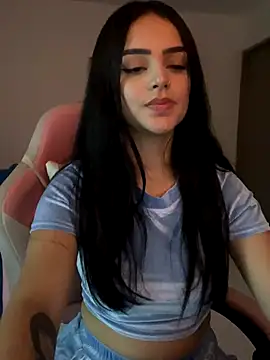 Webcam Model (anniehart)  is live.Free join now!