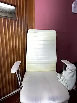 KyliePinkk_ live on StripChat 