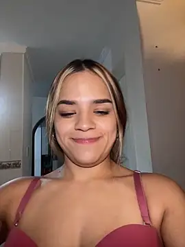 Webcam Model (Sara__Secret)  is live.Free join now!