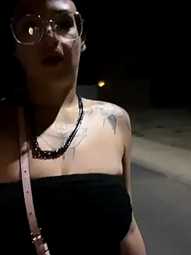 Webcam Model (SafeinouterSpace)  is live.Free join now!