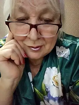 Webcam Model (Alexia64231)  is live.Free join now!