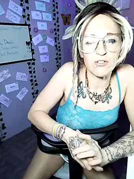 Webcam Model (Purple2StayThnxx)  is live.Free join now!