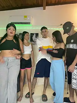 royalgirls_x room chat