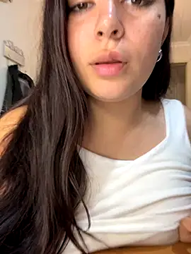 GODDESS_zyrene from StripChat is Freechat